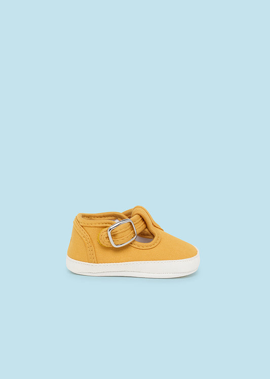 New born canvas shoes Corn