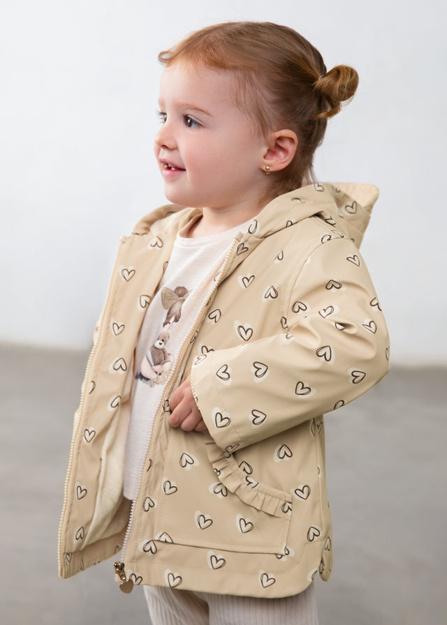Capa de chuva com corações para bebé menina Mayoral em Biscuit