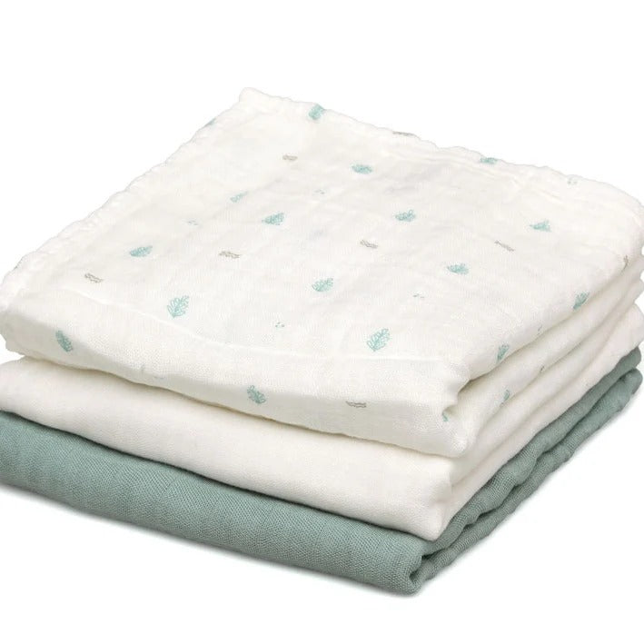 Conjunto 3 musselinas sálvia, branco e estampado 70x70cm - Kiokids