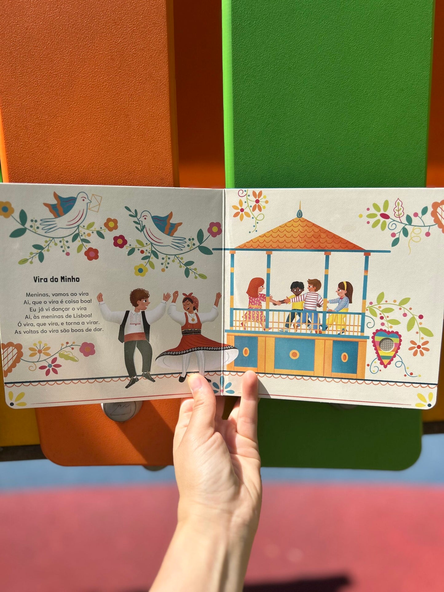 Livro Musical "Olaré" - Cucco Kids